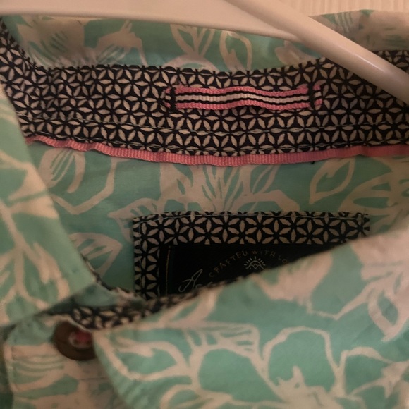 Women’s floral print button up shirt - Picture 2 of 4